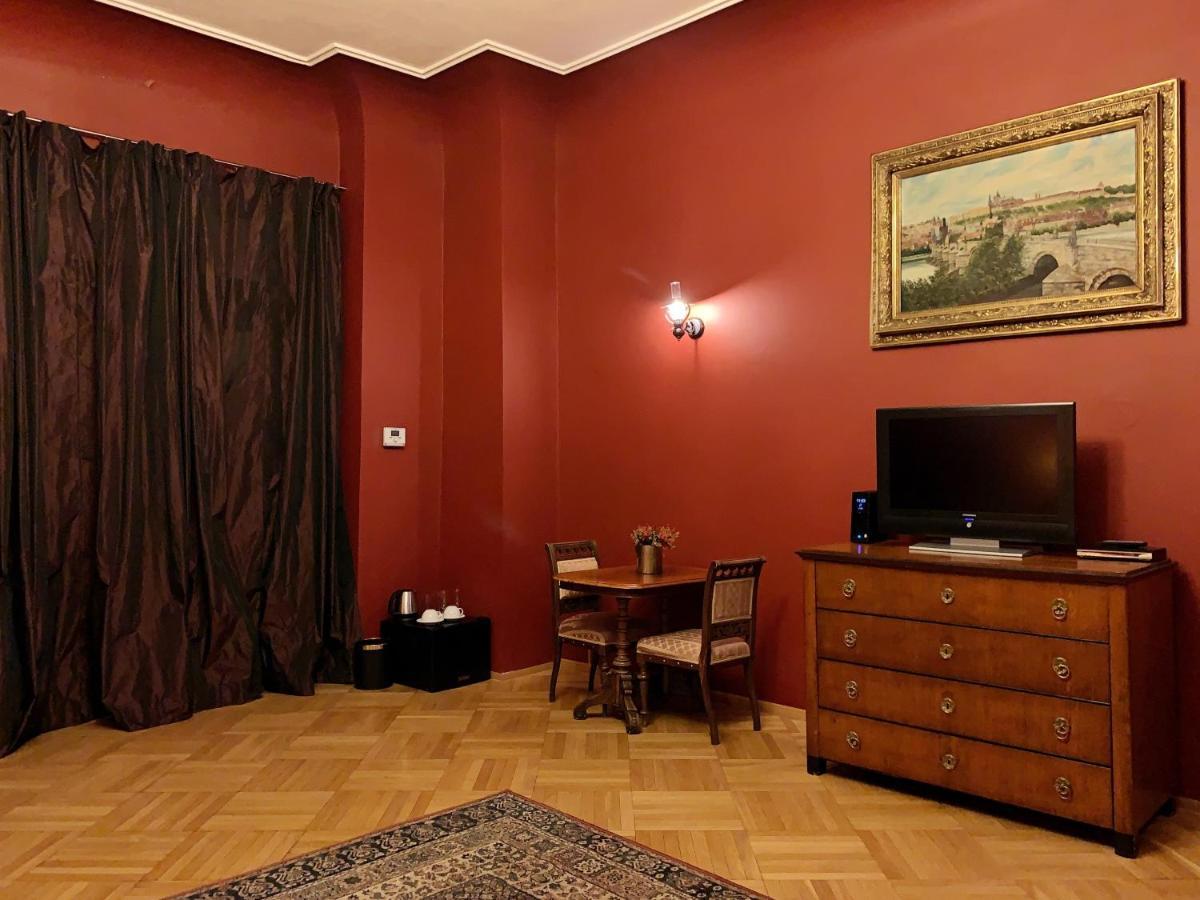 Small Luxury Palace Residence Прага Экстерьер фото