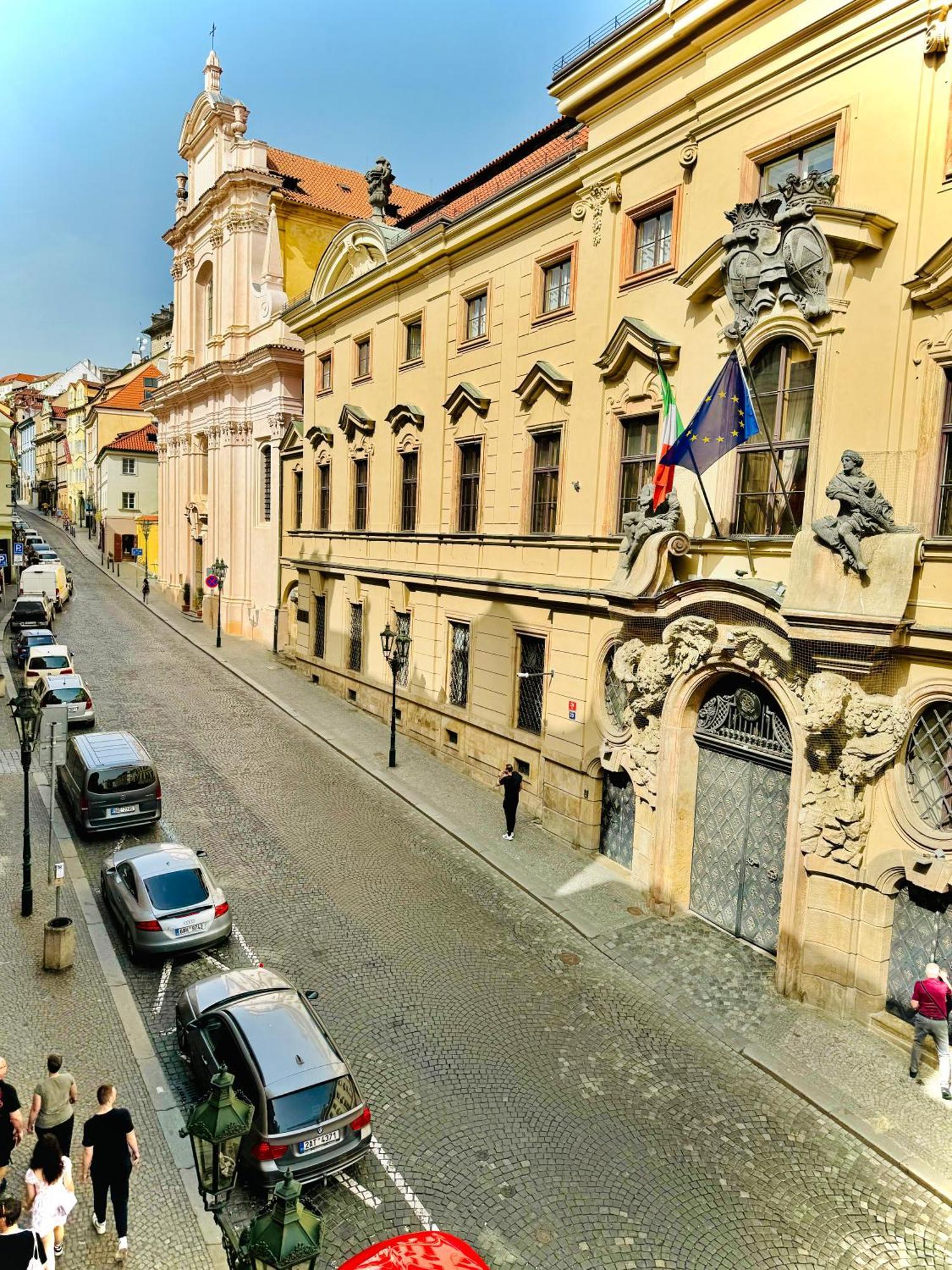 Small Luxury Palace Residence Прага Экстерьер фото